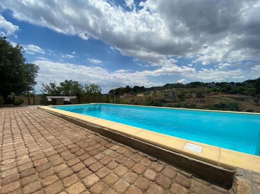 Summer House With A Pool Near Sea, Port & Airport Apartment Rafina  Ngoại thất bức ảnh